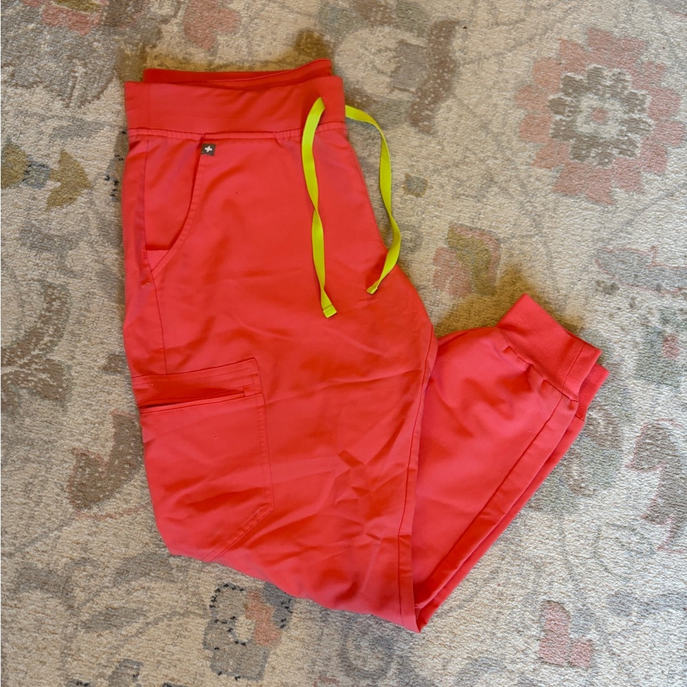Figs Coral Zamora Jogger Scrubs